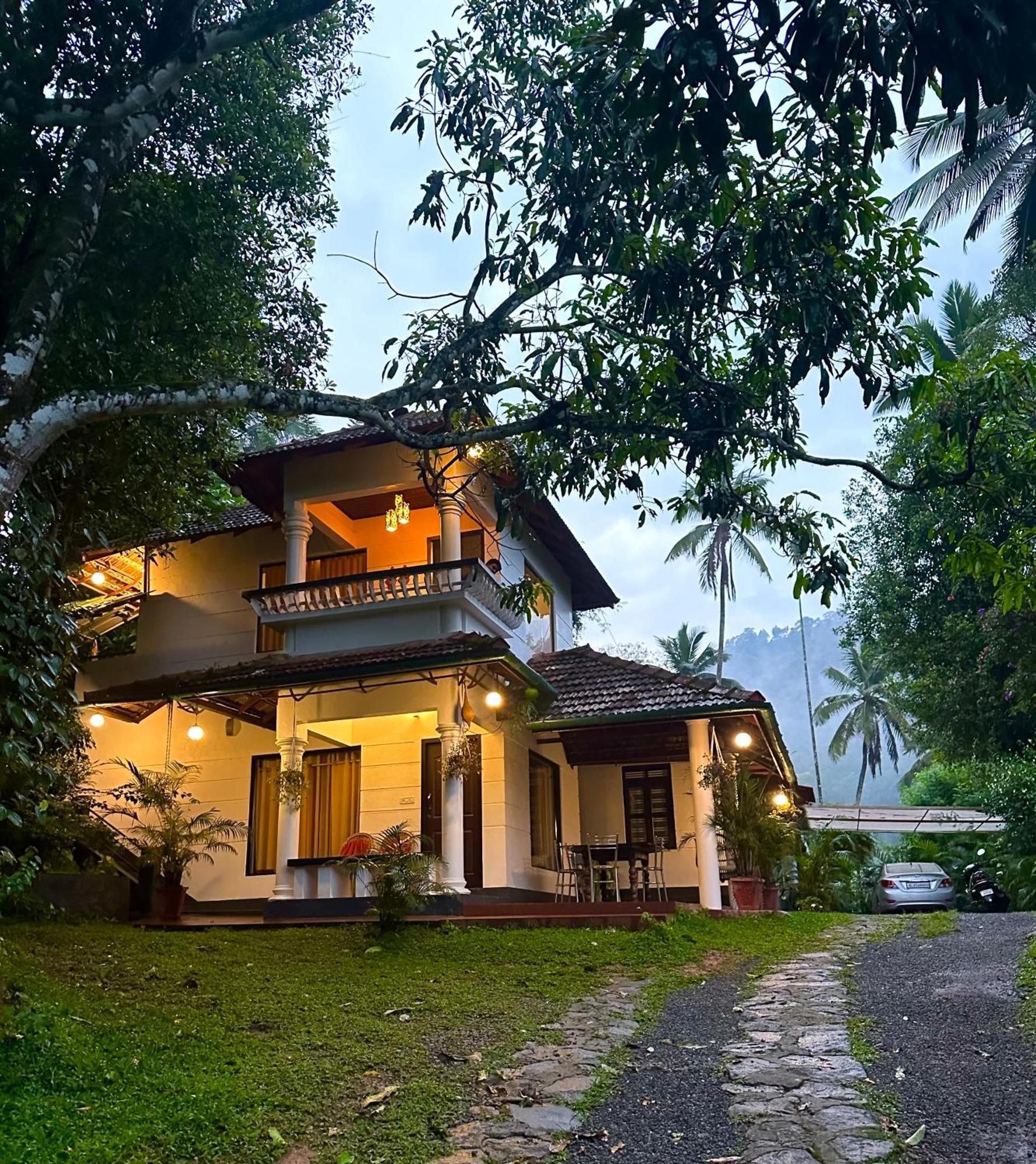 Homestay Thoppil *
