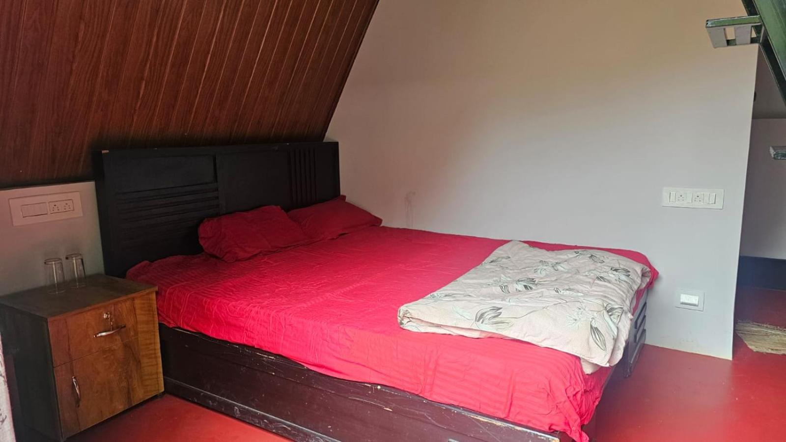 Vattavada Jungle Homestay *