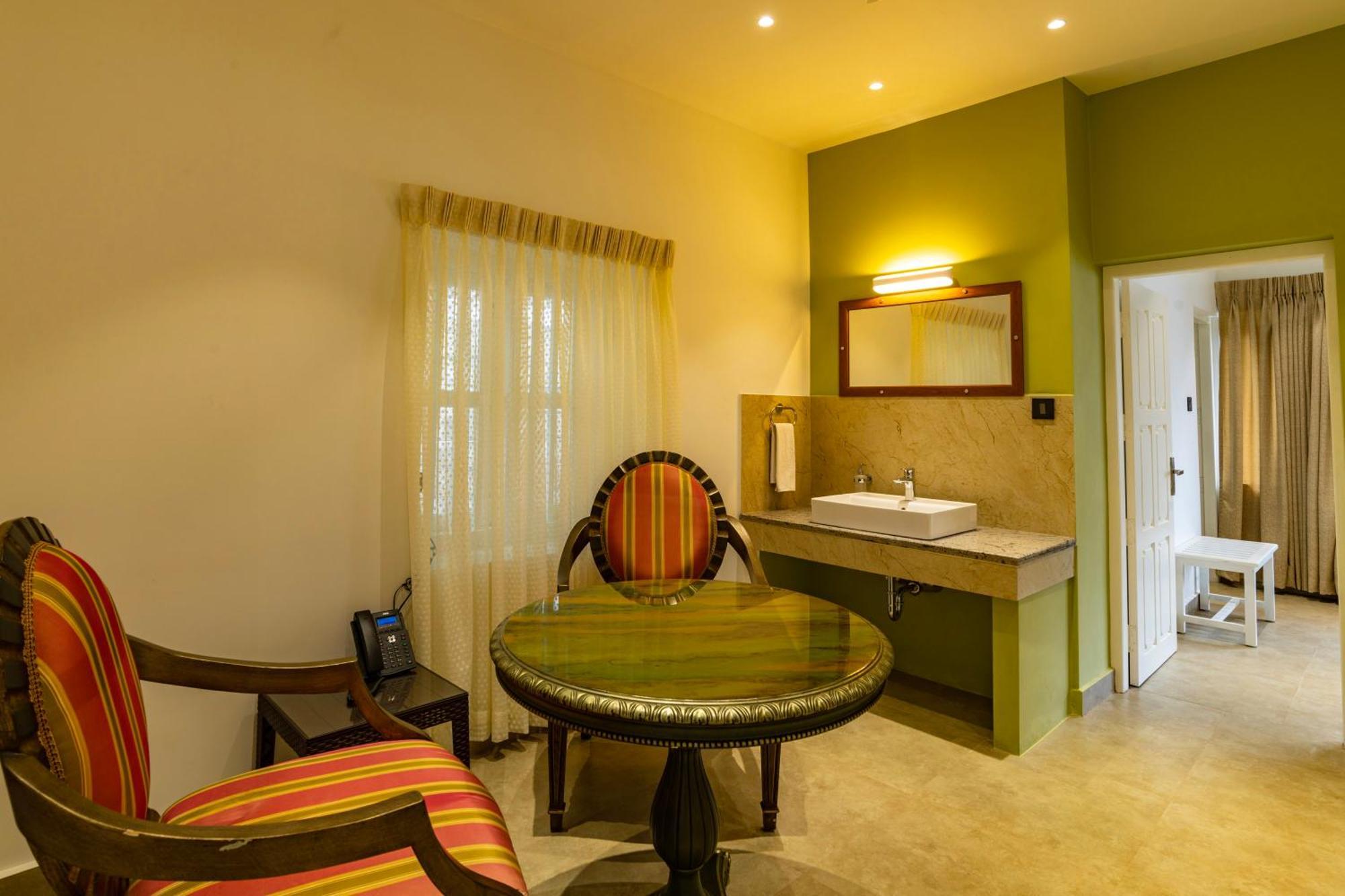 Makayiram Retreat Resort *