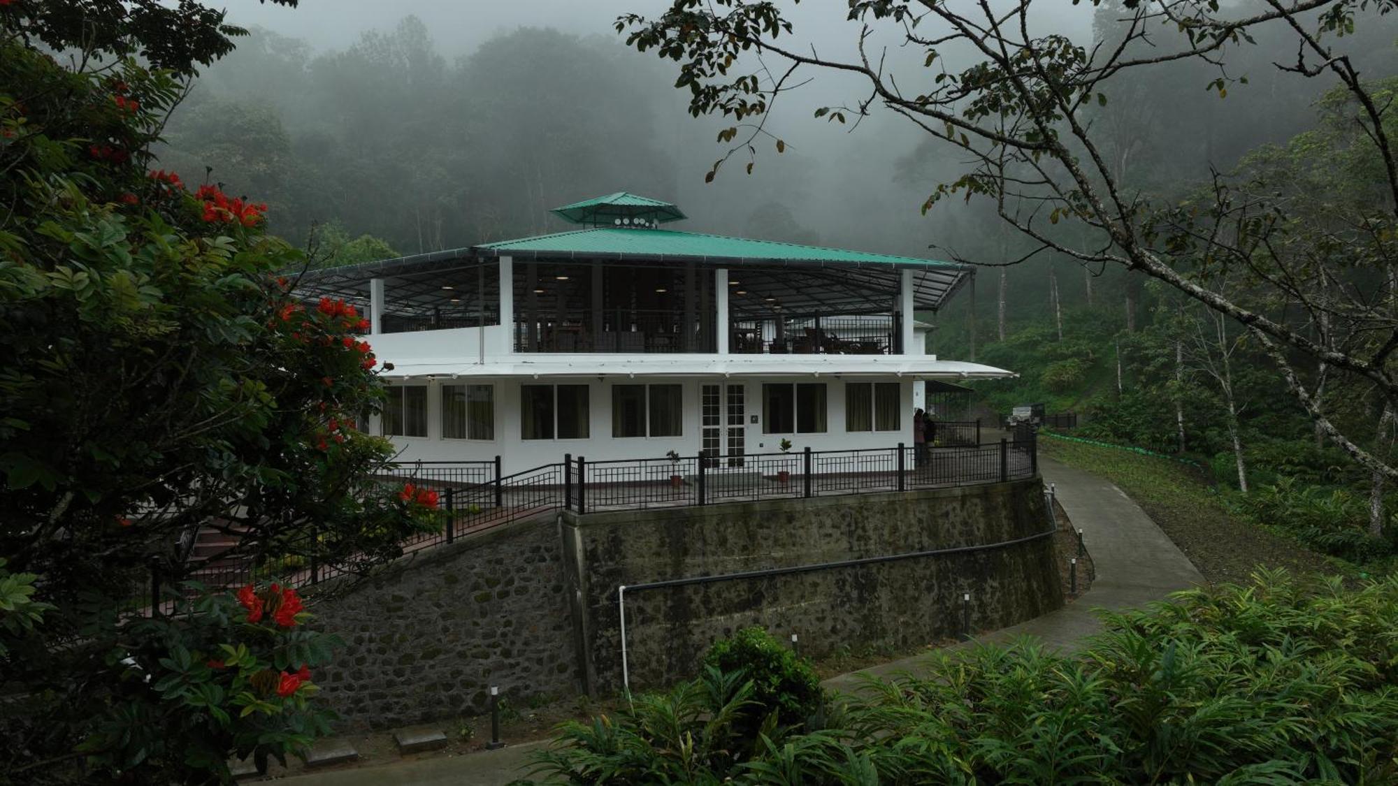 Resort Makayiram Retreat