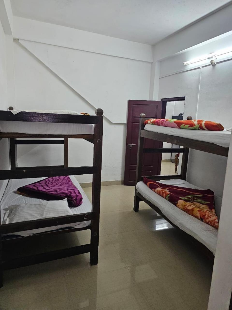 Homestay Cicily Holidays *