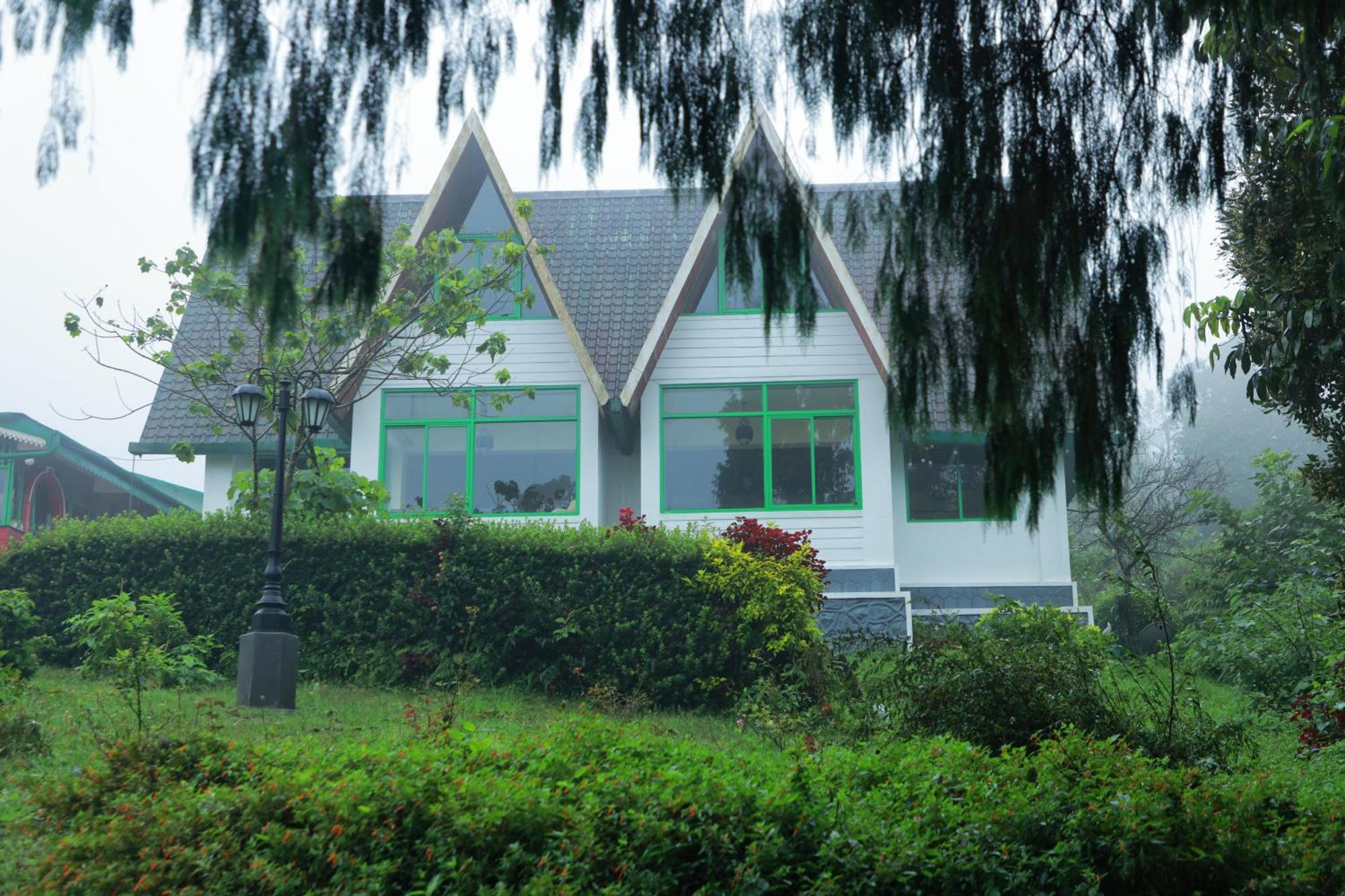 Resort Camelot 3*
