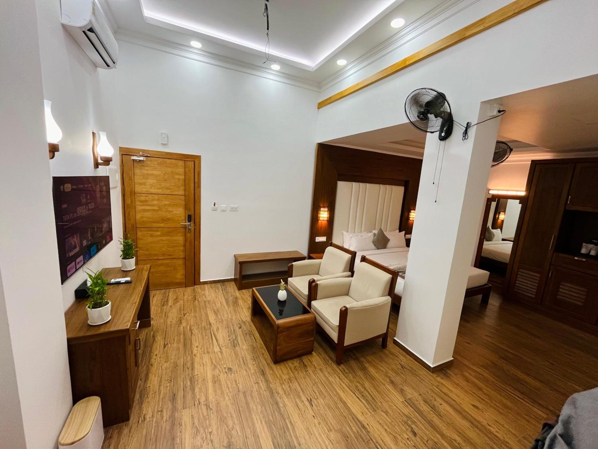 White House, Resort Munnar