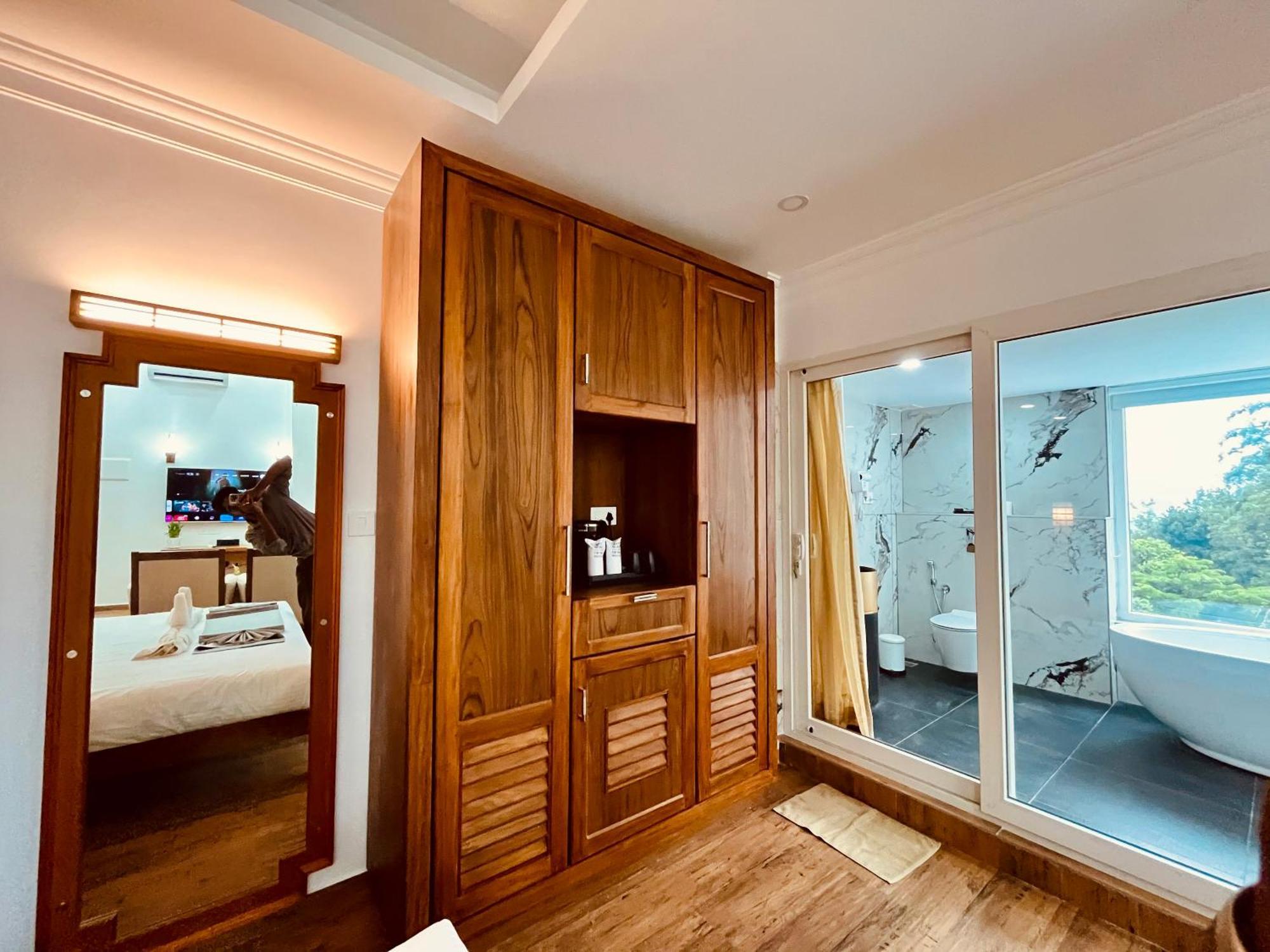 White House, Resort
