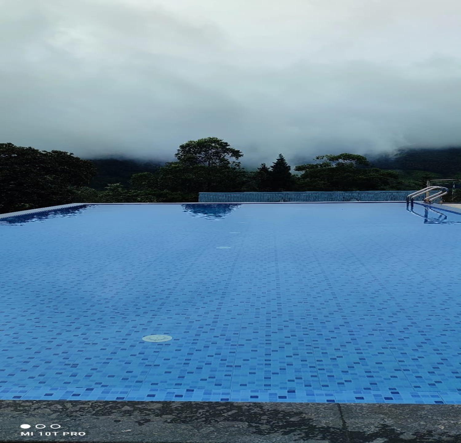 Resort Camelot 3*