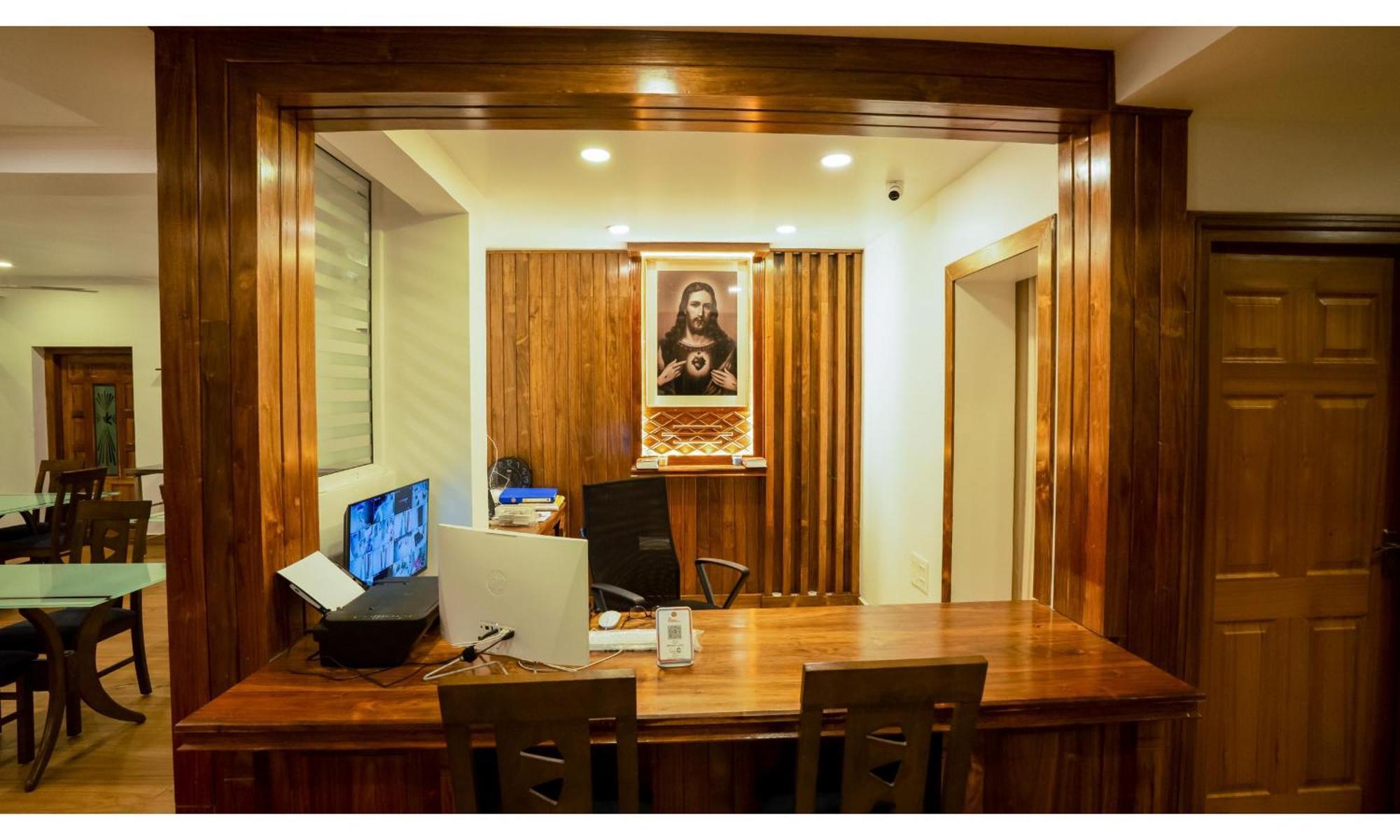 Carmel Hotel 3*