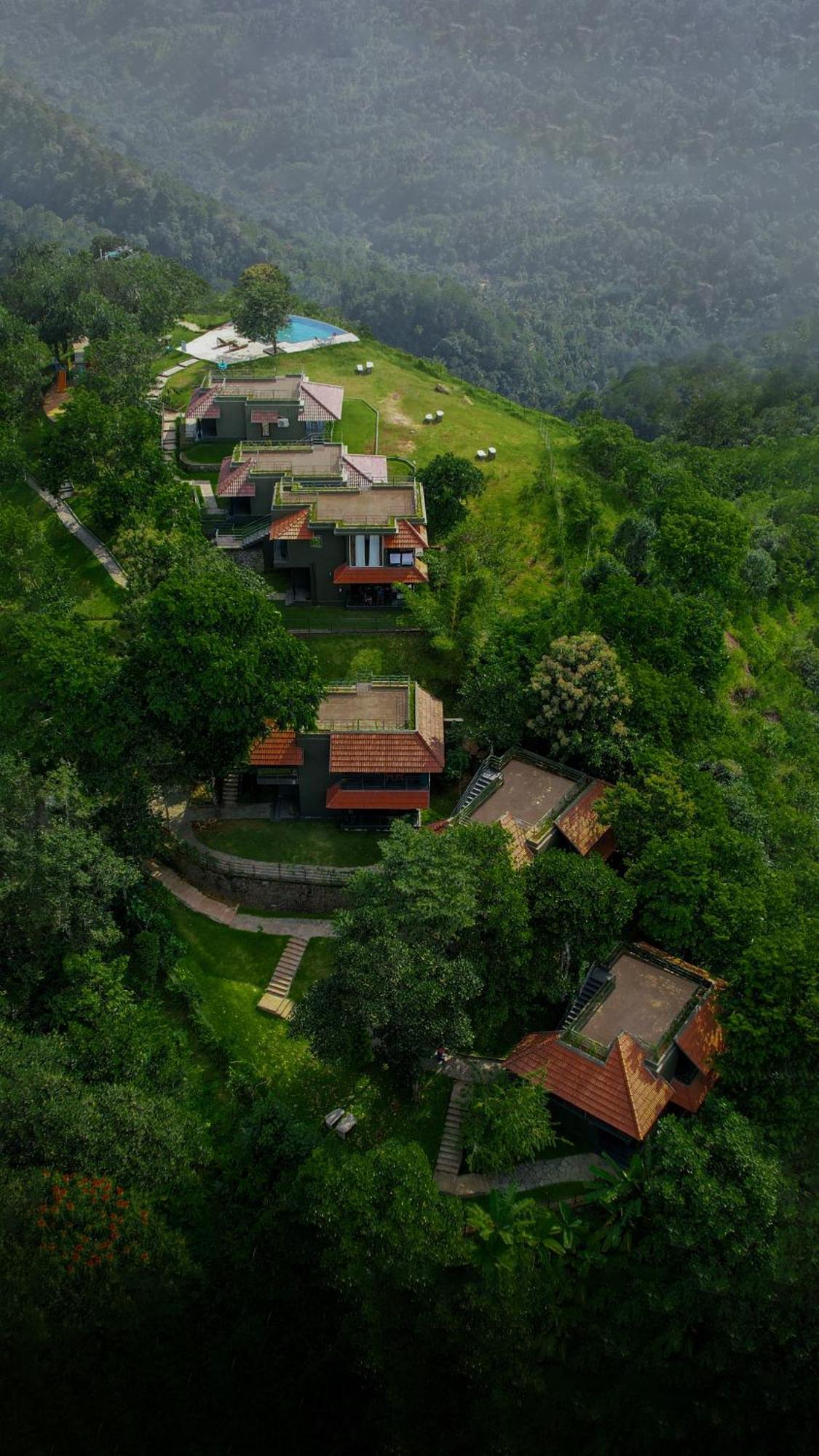 Resort Haze And Kites Munnar