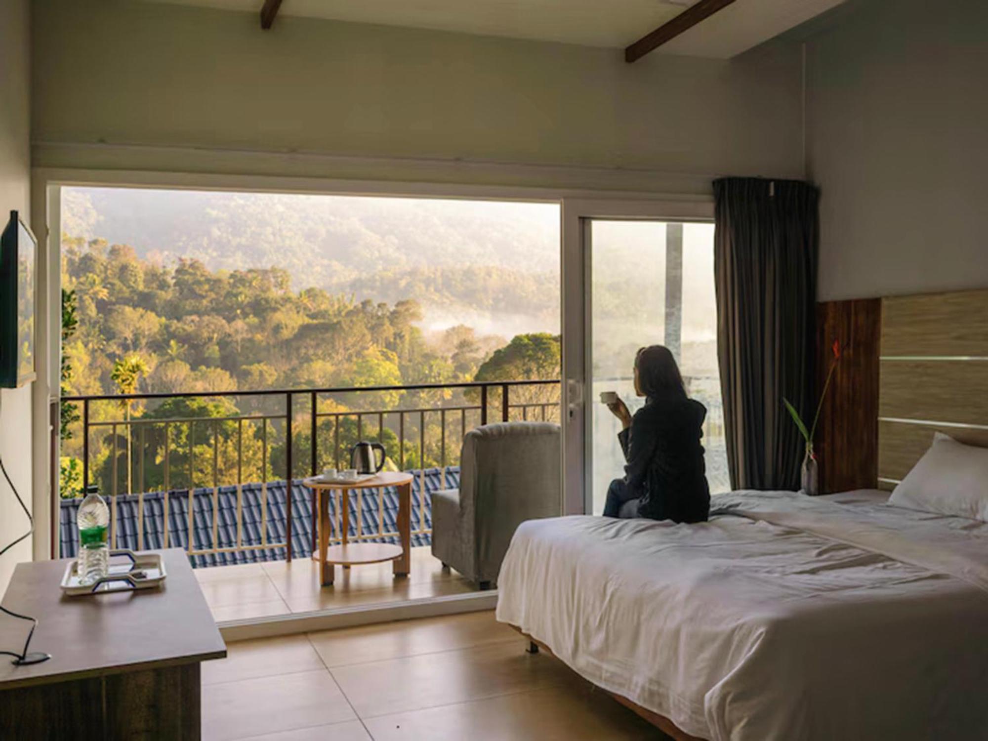 Resort Majestic With Pool Munnar