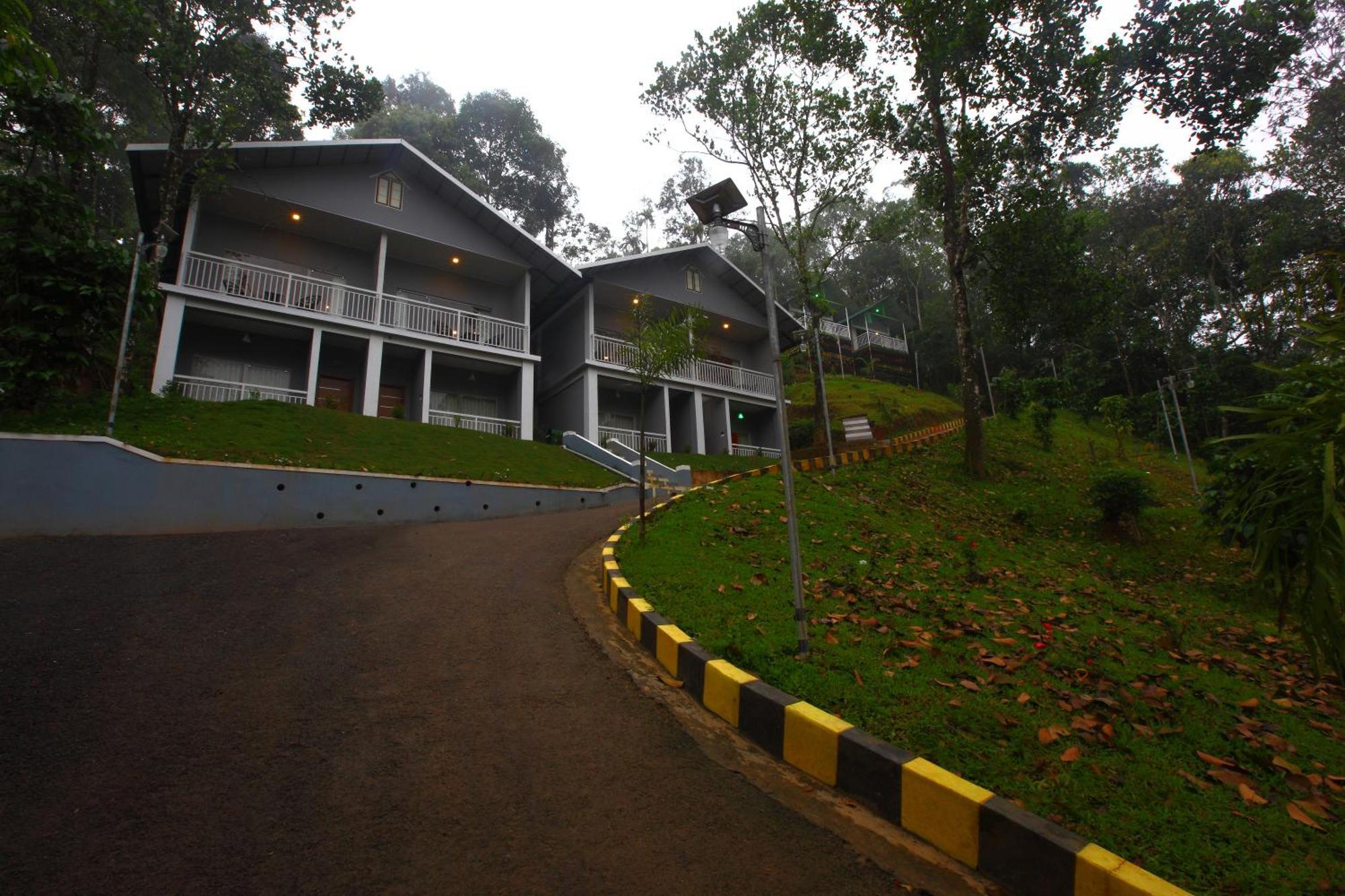 Hotel Ayur Green And Spa 3*