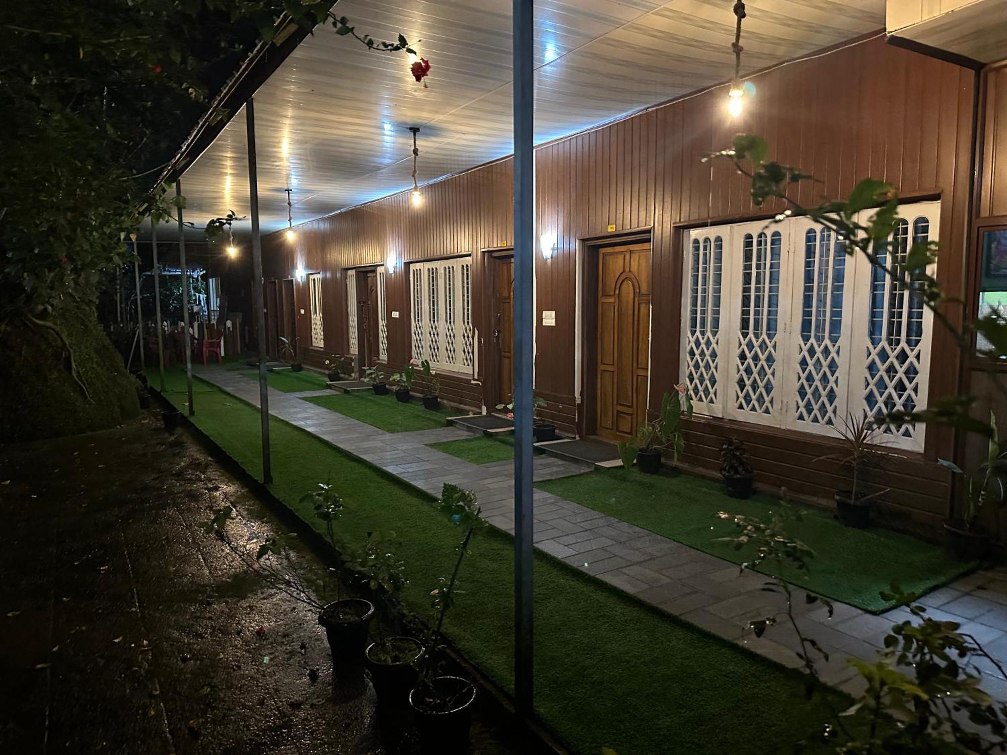 Hotel Maharaja Munnar