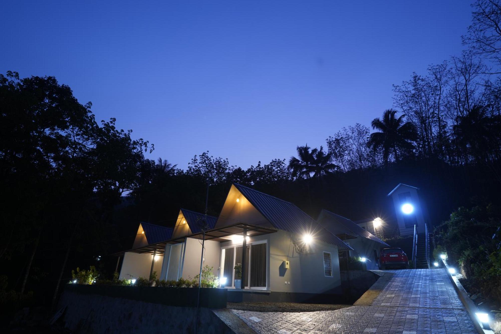 Elephant Village Villa Munnar
