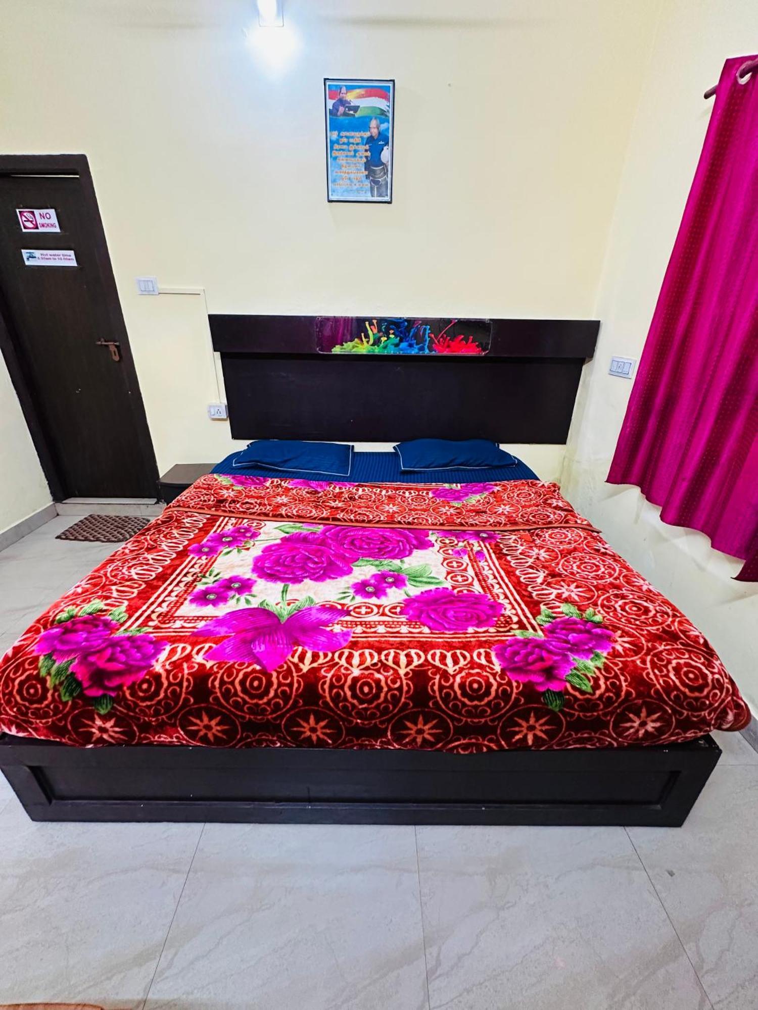 G Mount Budget Bed & Breakfast *