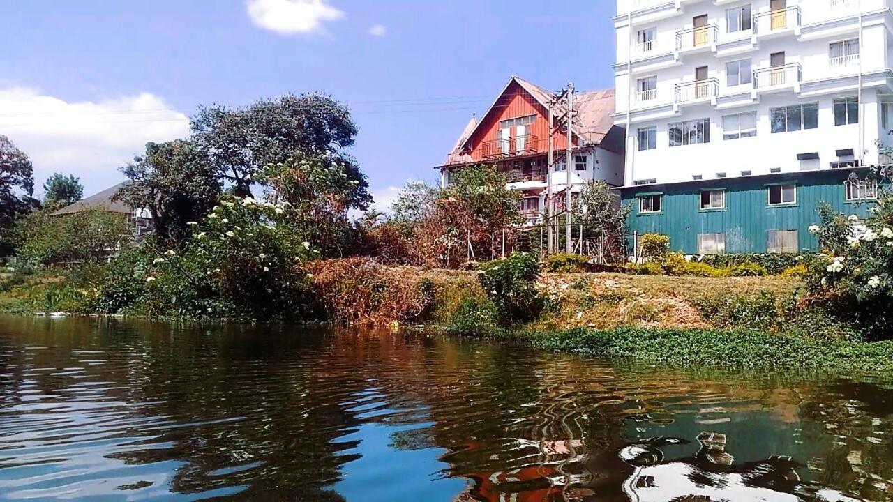 Sisiram River Side Guest house *