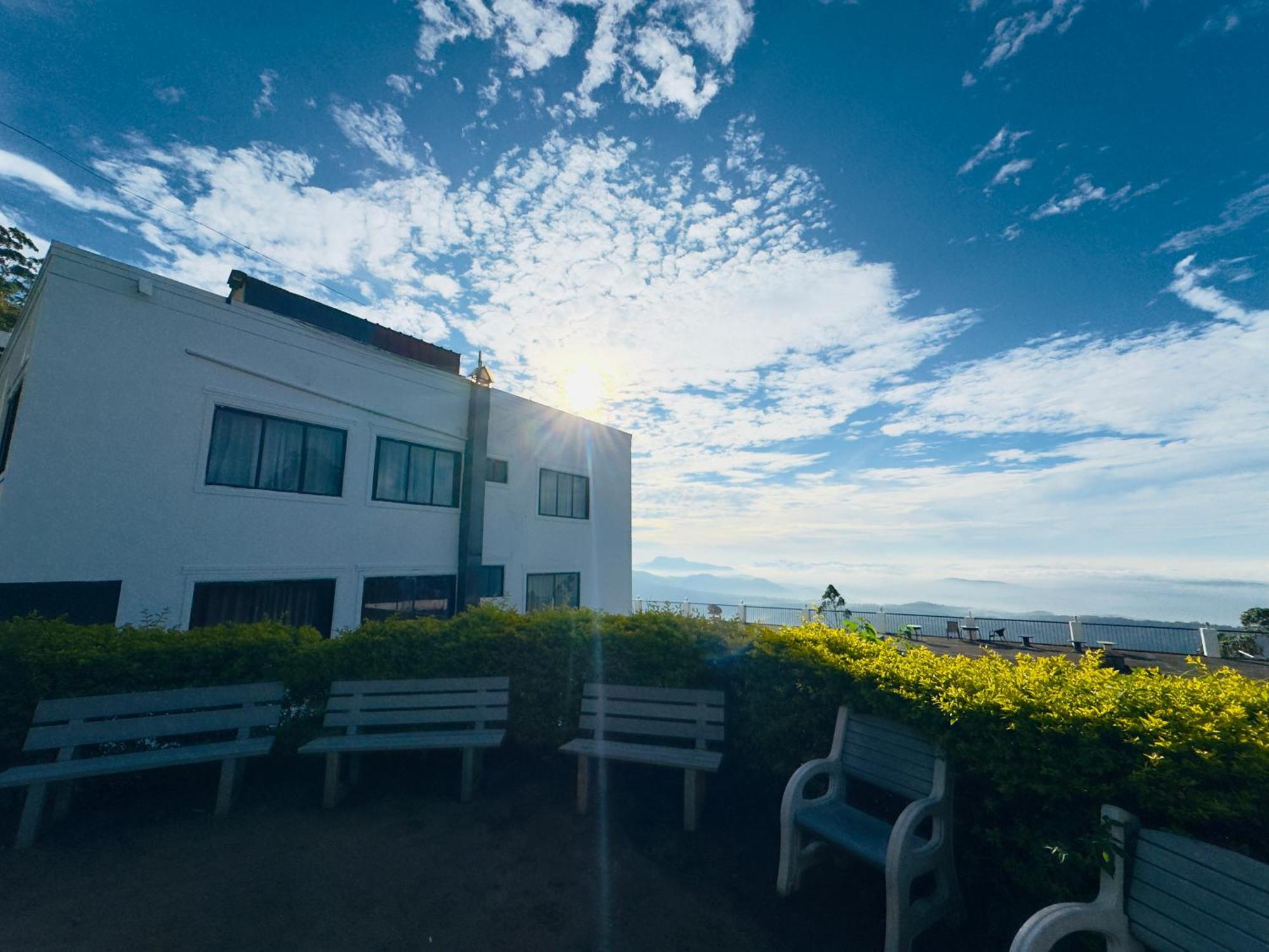Hotel Veu Retreat