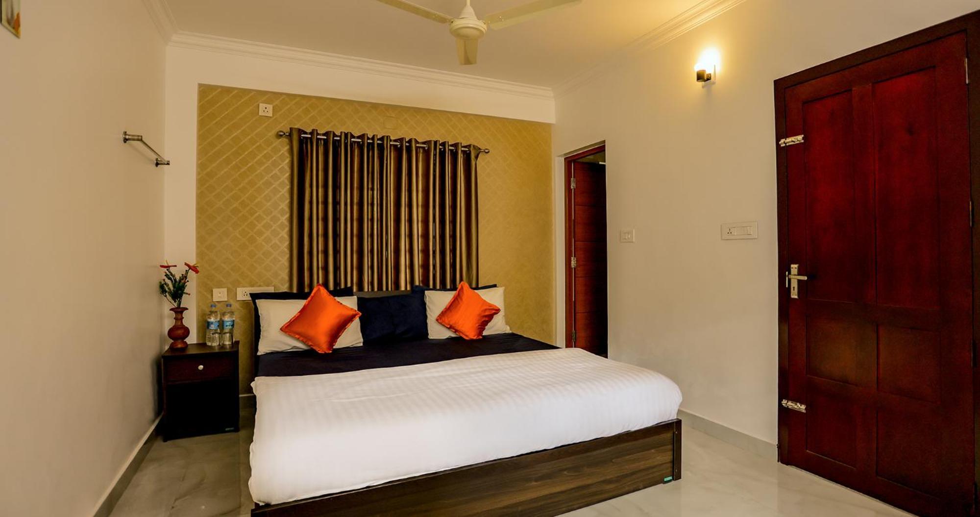 Bed & Breakfast Bhrs Residency *