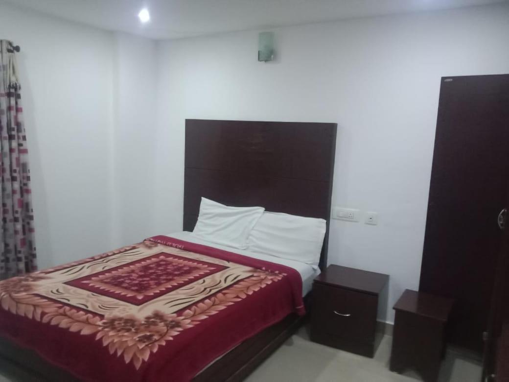 Hotel The Regency Anex Munnar