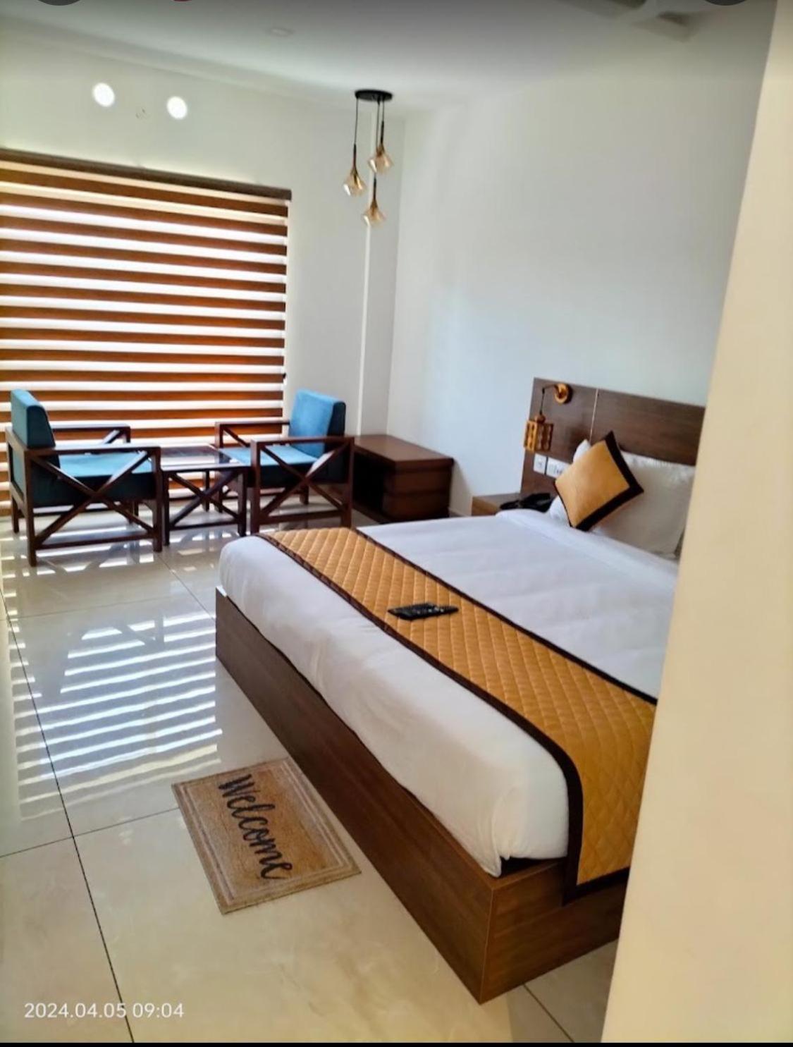 Skylark Holidays Premium 4*