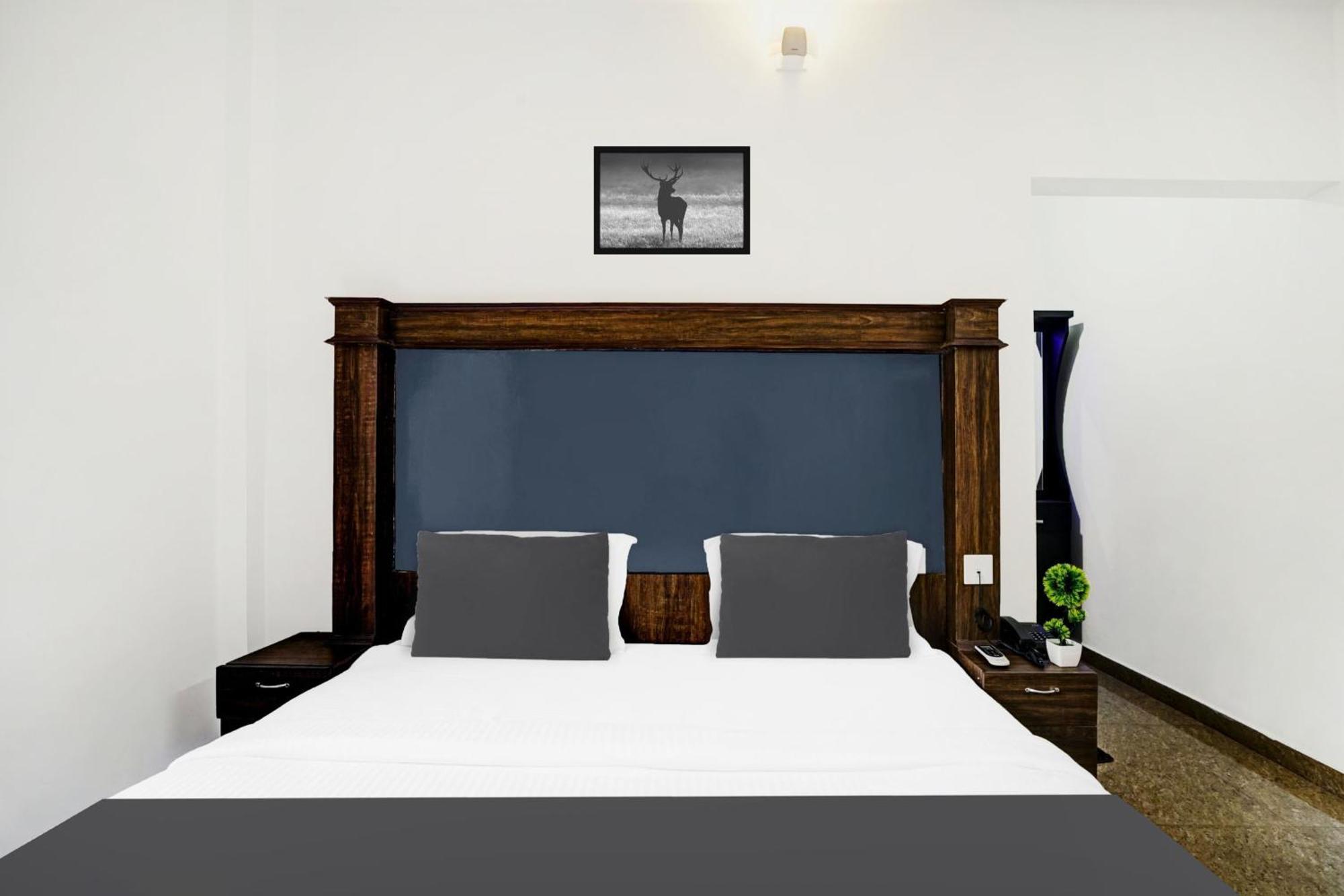Hotel O Max Munnar
