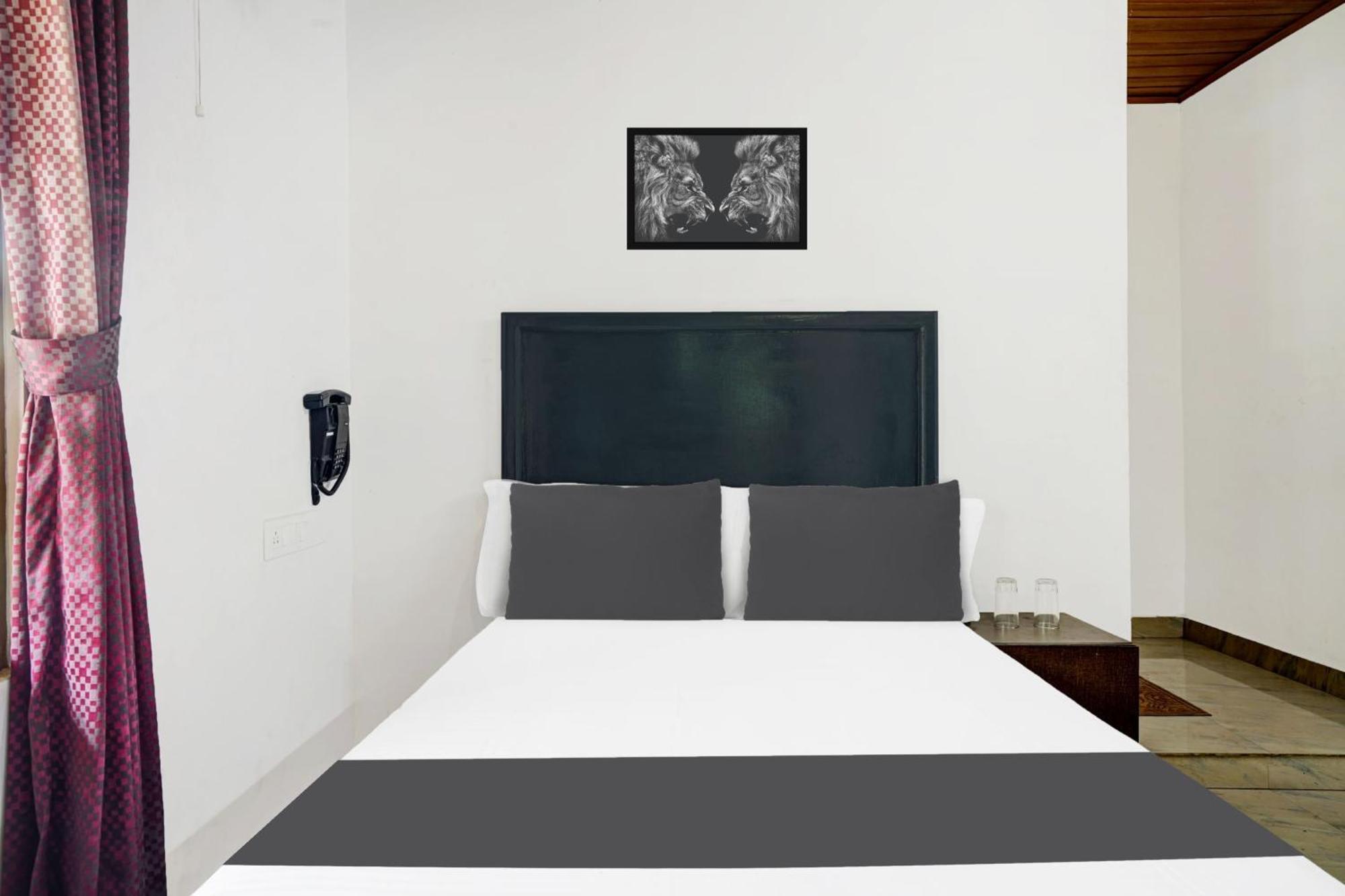 Hotel O Max