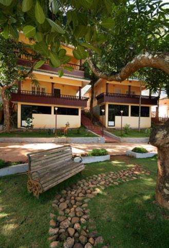 Aruvi Resort