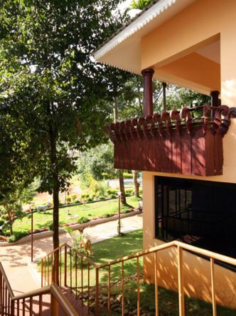 Resort Aruvi 3*