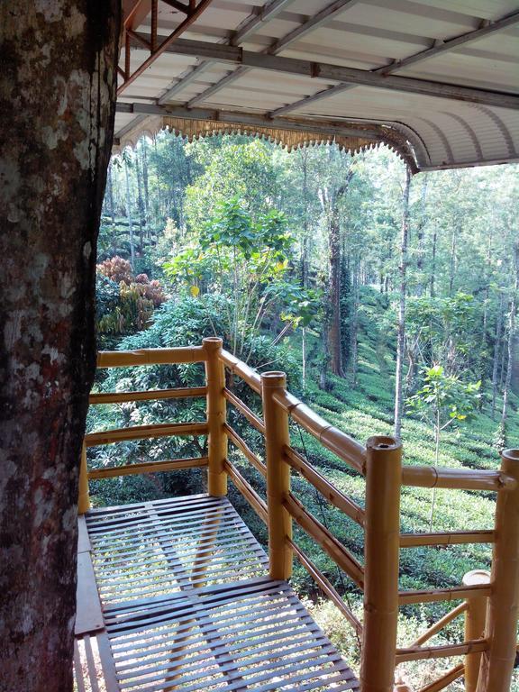 Jungle Jive Tree House 3*