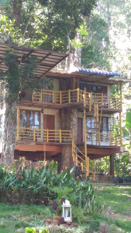 Jungle Jive Tree House 3*