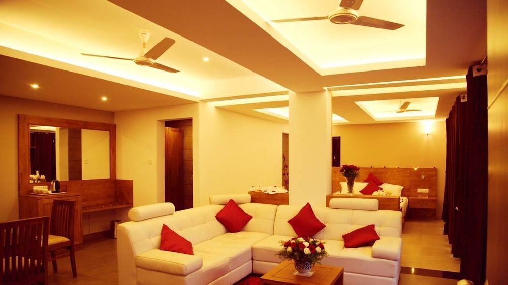 The Queen Resort 4*