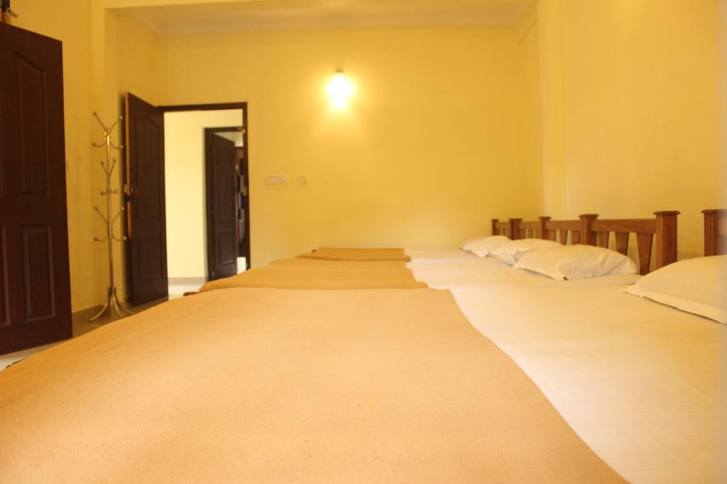 Lamond Holidays Homestay *
