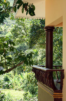 Aruvi Resort Munnar