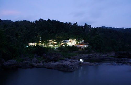 Resort Aruvi 3*