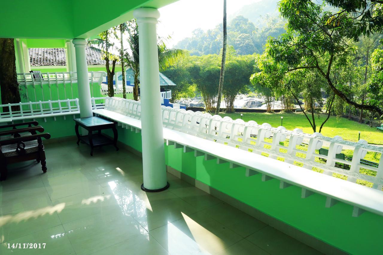 Resort Aruvi