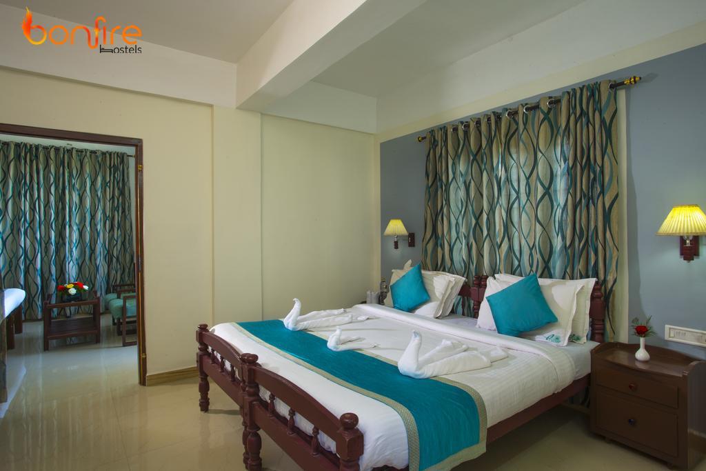 Resort Bonfire Country Munnar
