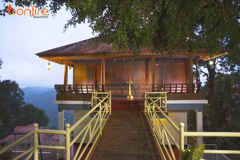 Bonfire Country 3* Munnar