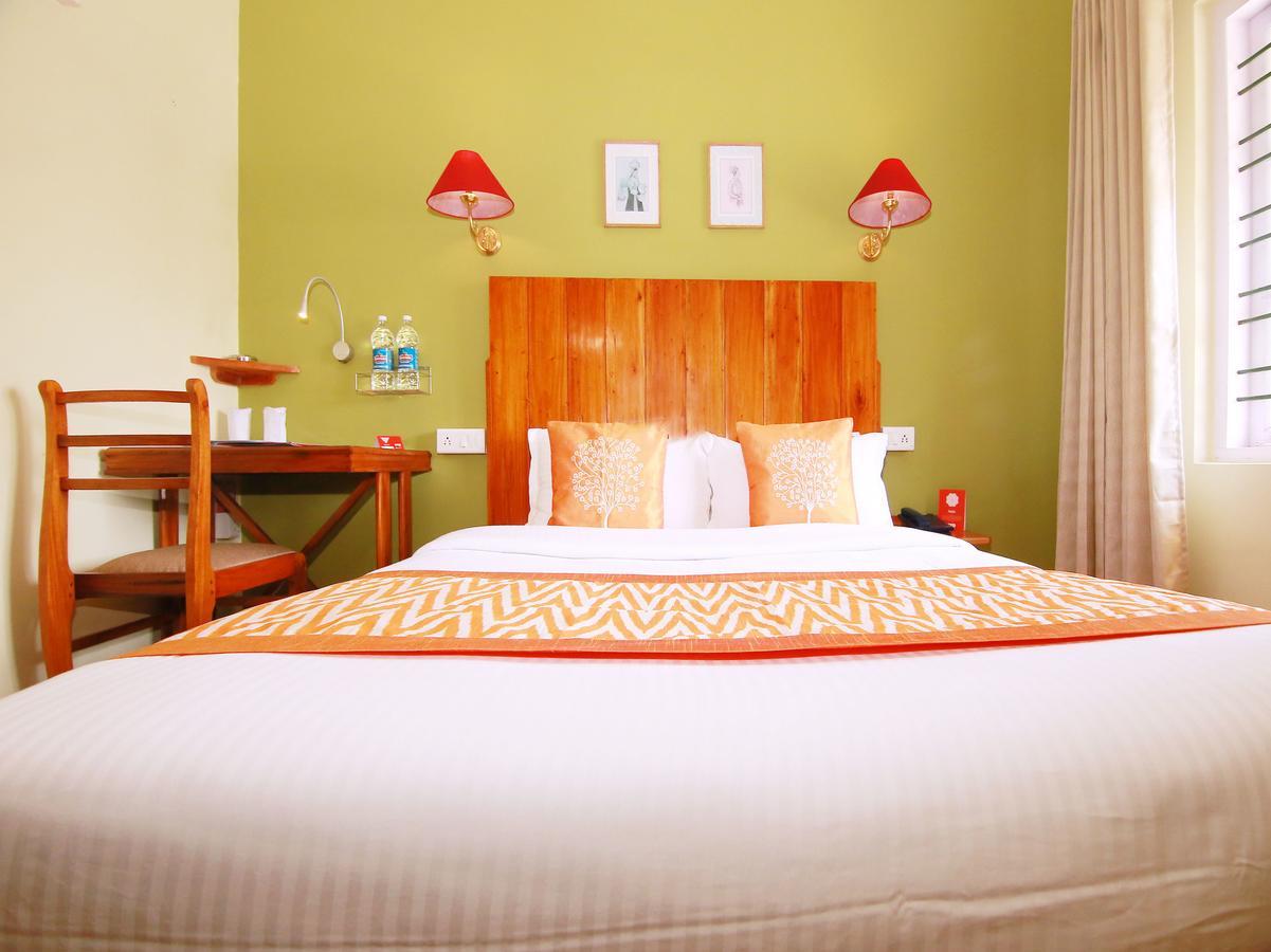 Oyo 10336 Sn Annex Hotel 3*