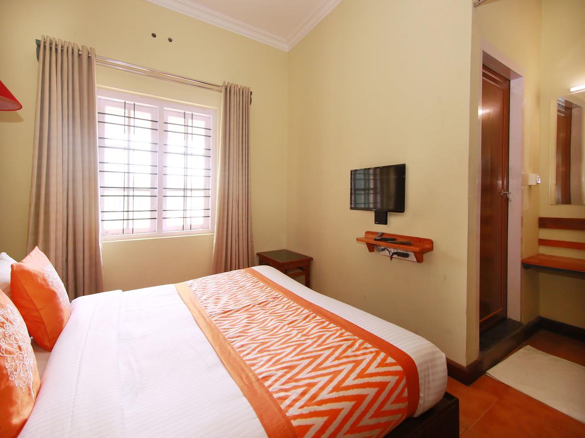 Oyo 10336 Sn Annex Hotel 3*
