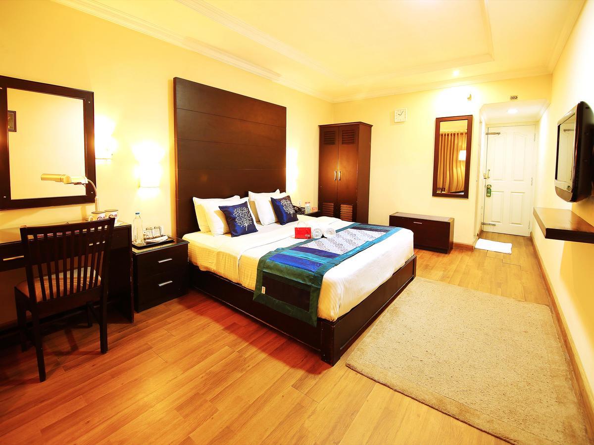 Hotel Oyo 2159 Sn Sujatha
