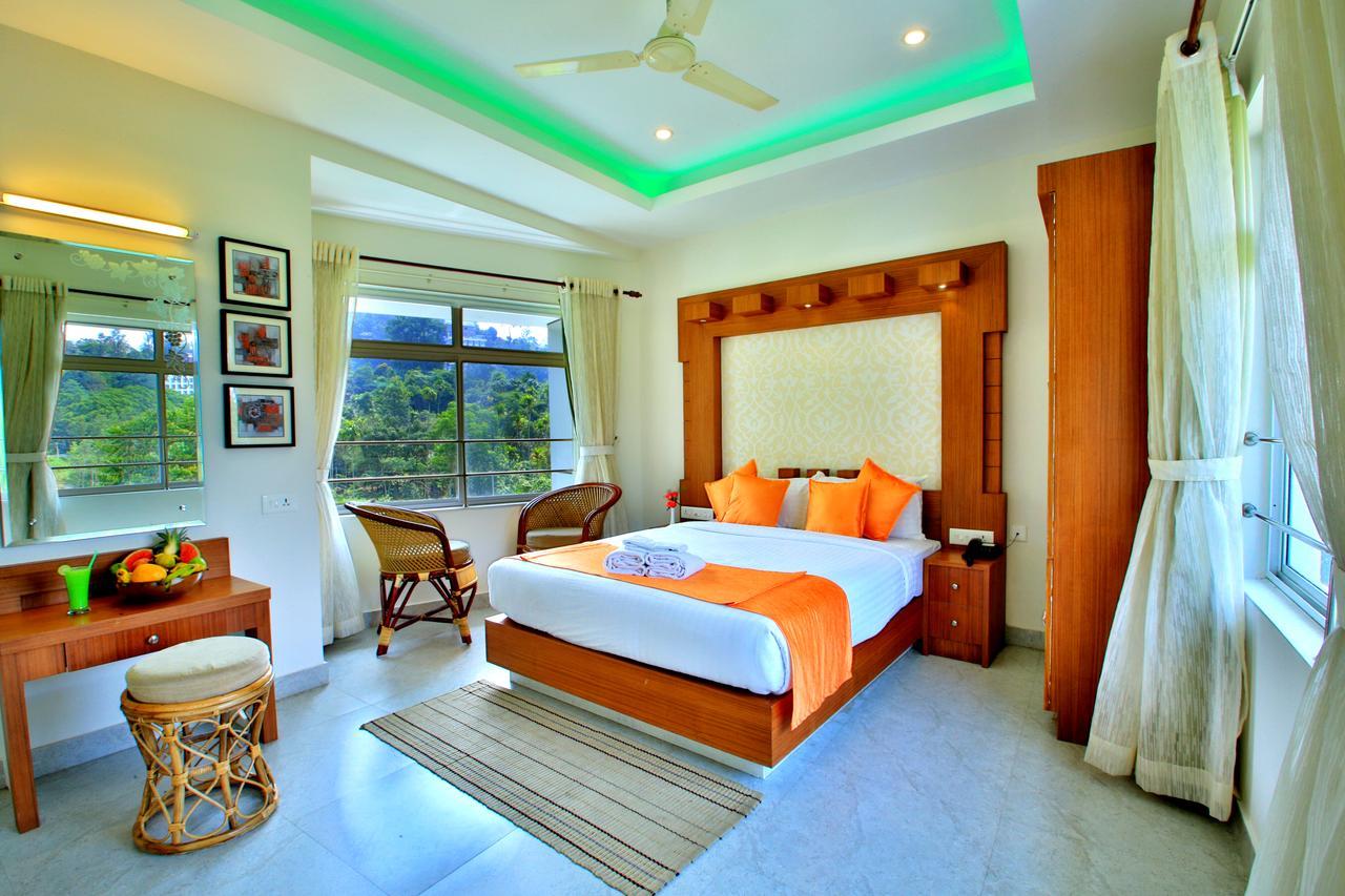 Monsoon Grande Hotel Munnar