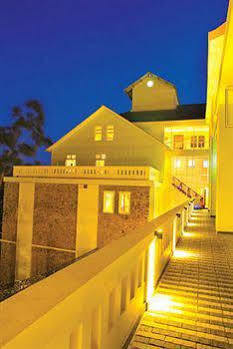 Hotel Devonshire Greens - The Leisure And Munnar