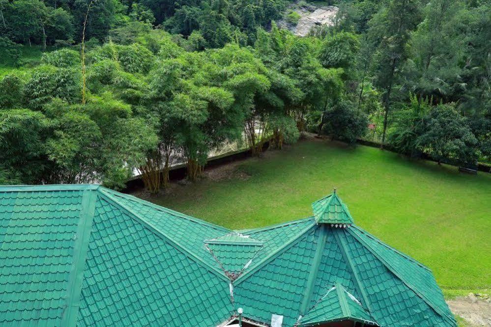 Aruvi Resort 3*