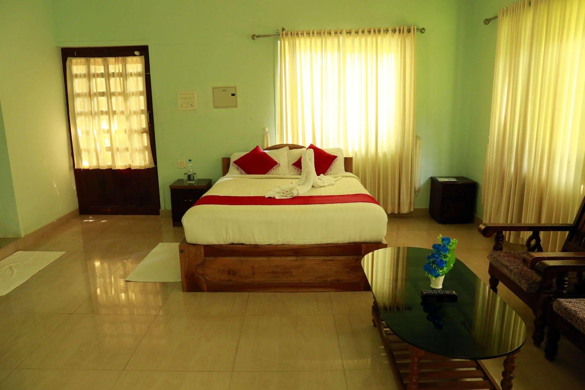Resort Aruvi Munnar