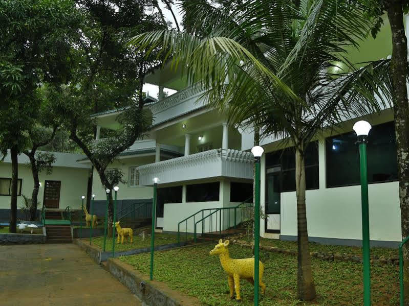 Resort Aruvi Munnar