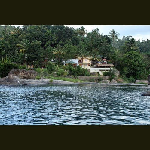 Resort Aruvi