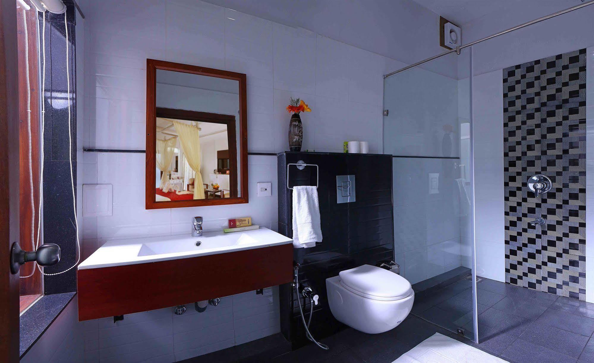 Red Sparrow Resort 3*