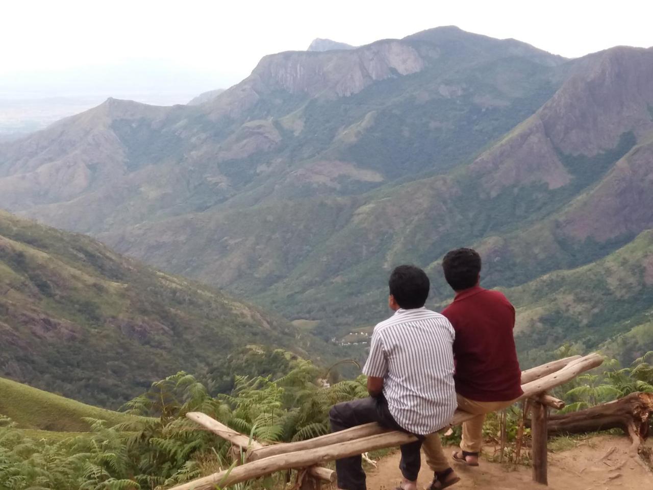 Hotel Monsoon Grande Munnar