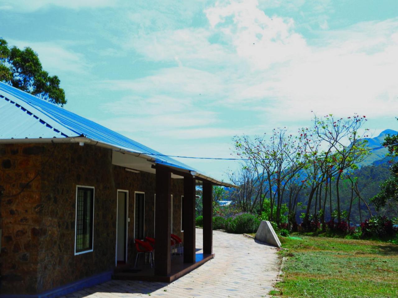 Ottway Hills Near Mattupetty Dam