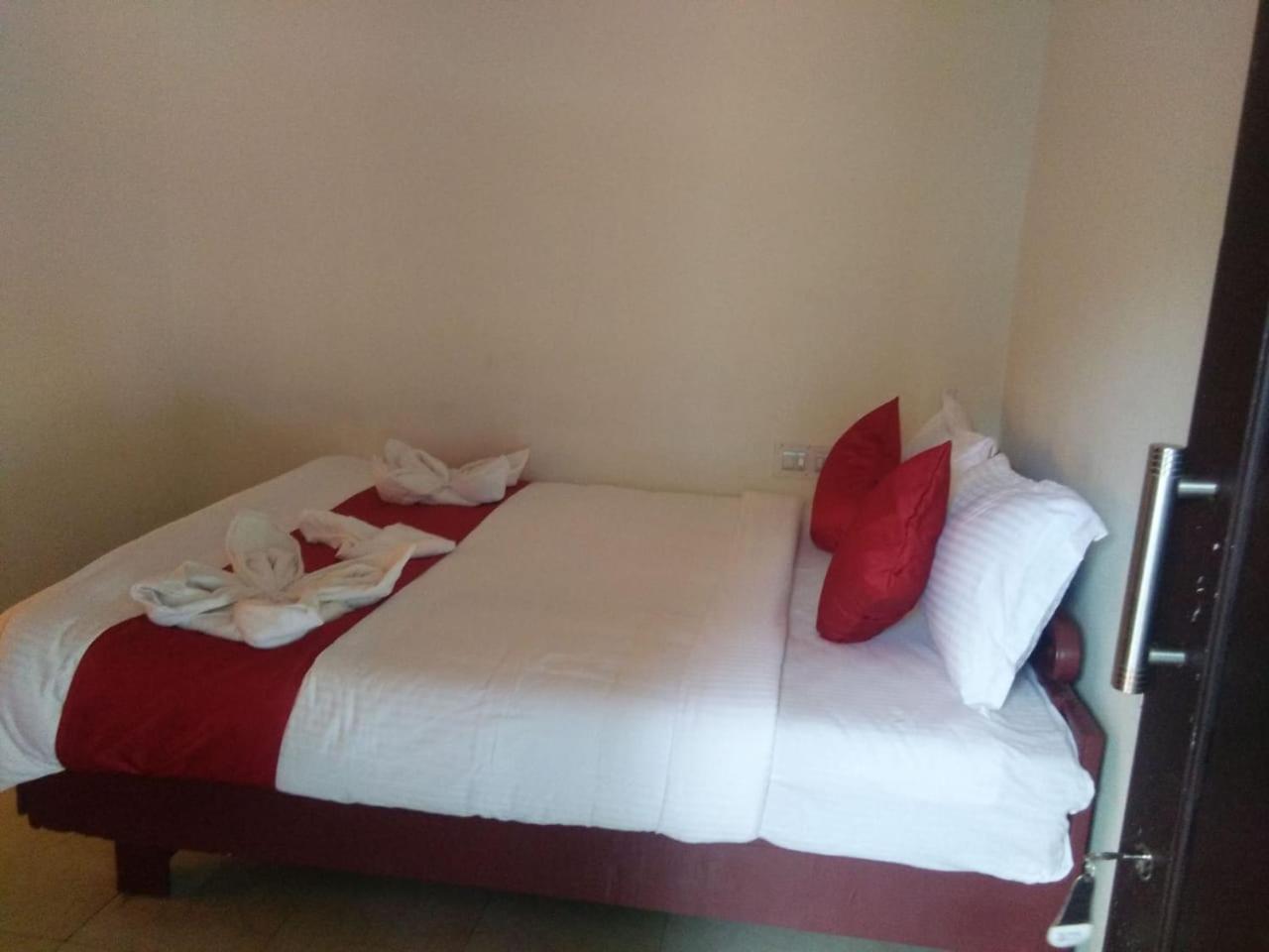 Bed & Breakfast Holly Hock Munnar