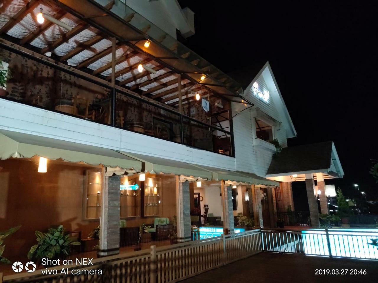 Resort Red Sparrow Munnar