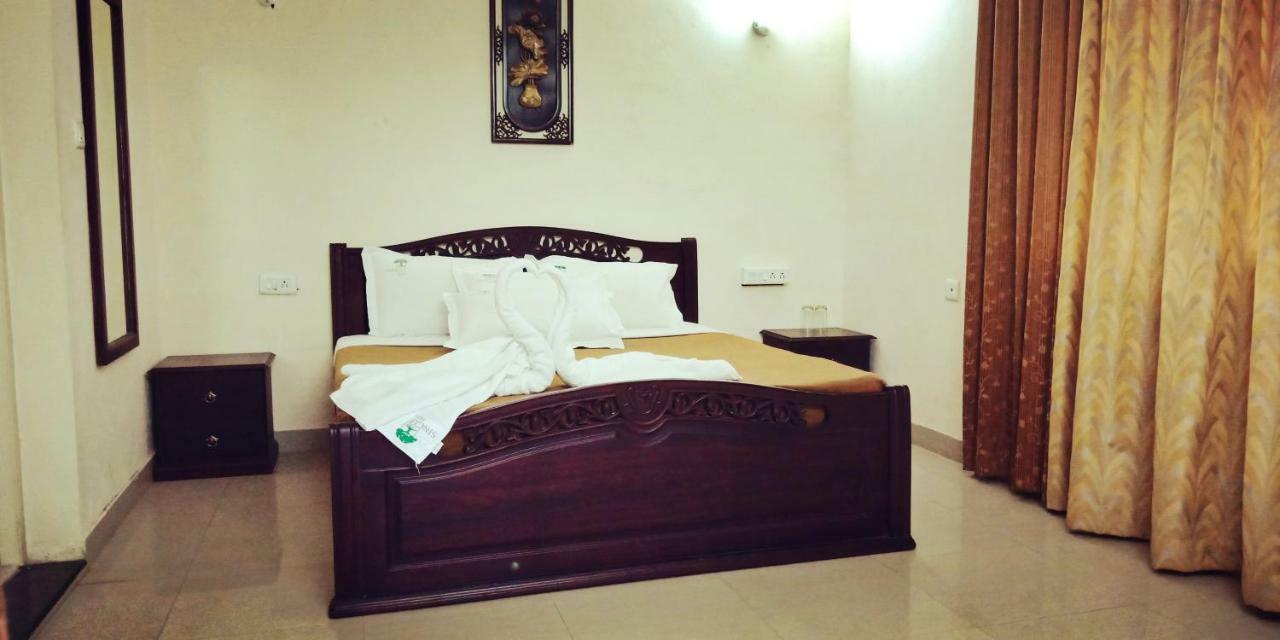 Single Tree Resort *