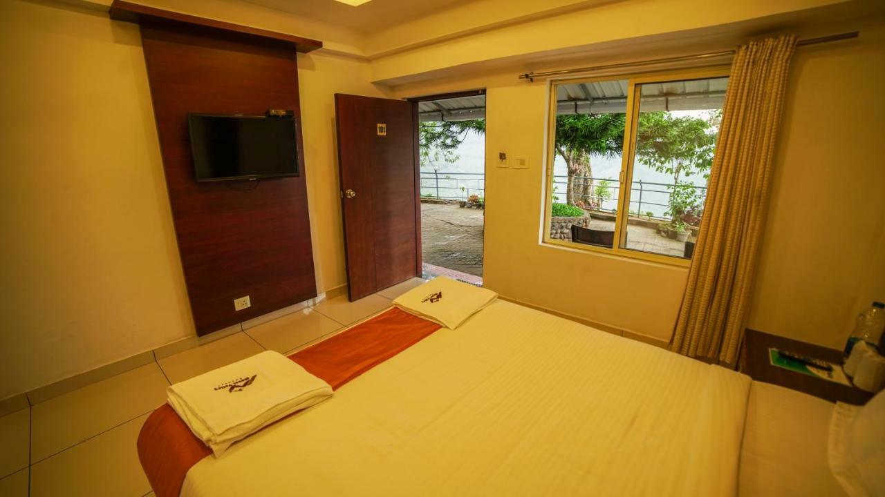 Mount Valley - A Secluded Getaway Munnar
